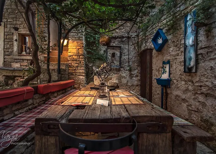 Kamene Price Rooms, Music And Food