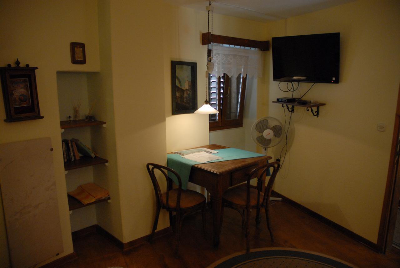 Apartman Kamene Price Rooms, Music And Food
