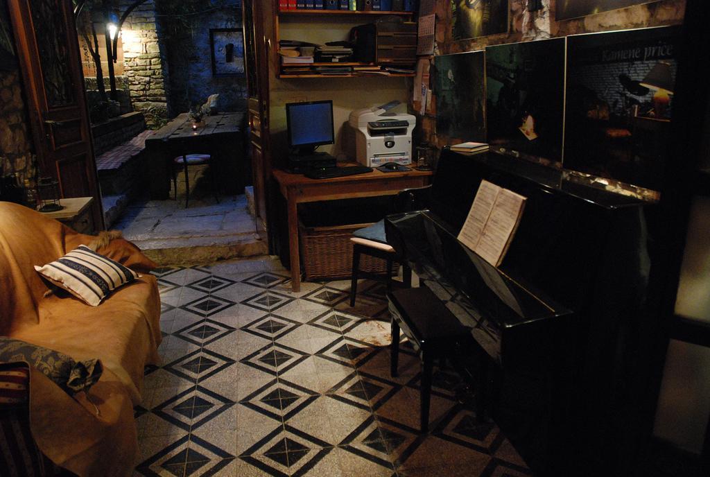 Kamene Priče Jazz Bale